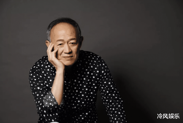 金士杰|57岁娶了小25岁学生，60岁喜得龙凤胎，如今70岁为奶粉钱疯狂拍戏