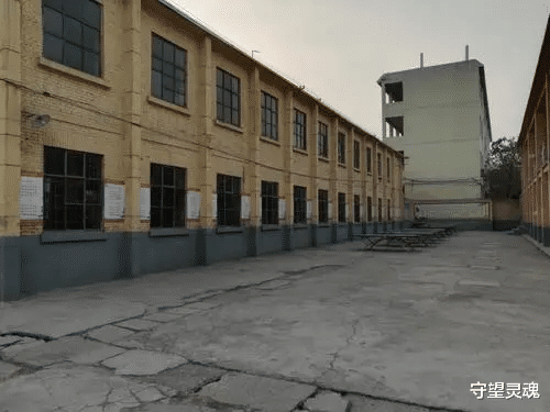 李嫣 在姐姐婚礼现场，头一次见到姐夫，我哭到站不住