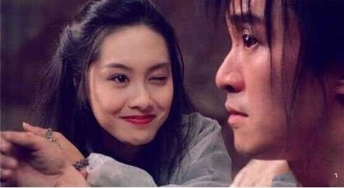 朱茵|朱茵穿丁字连体泳衣，身材热辣，曝周星驰不结婚原因？