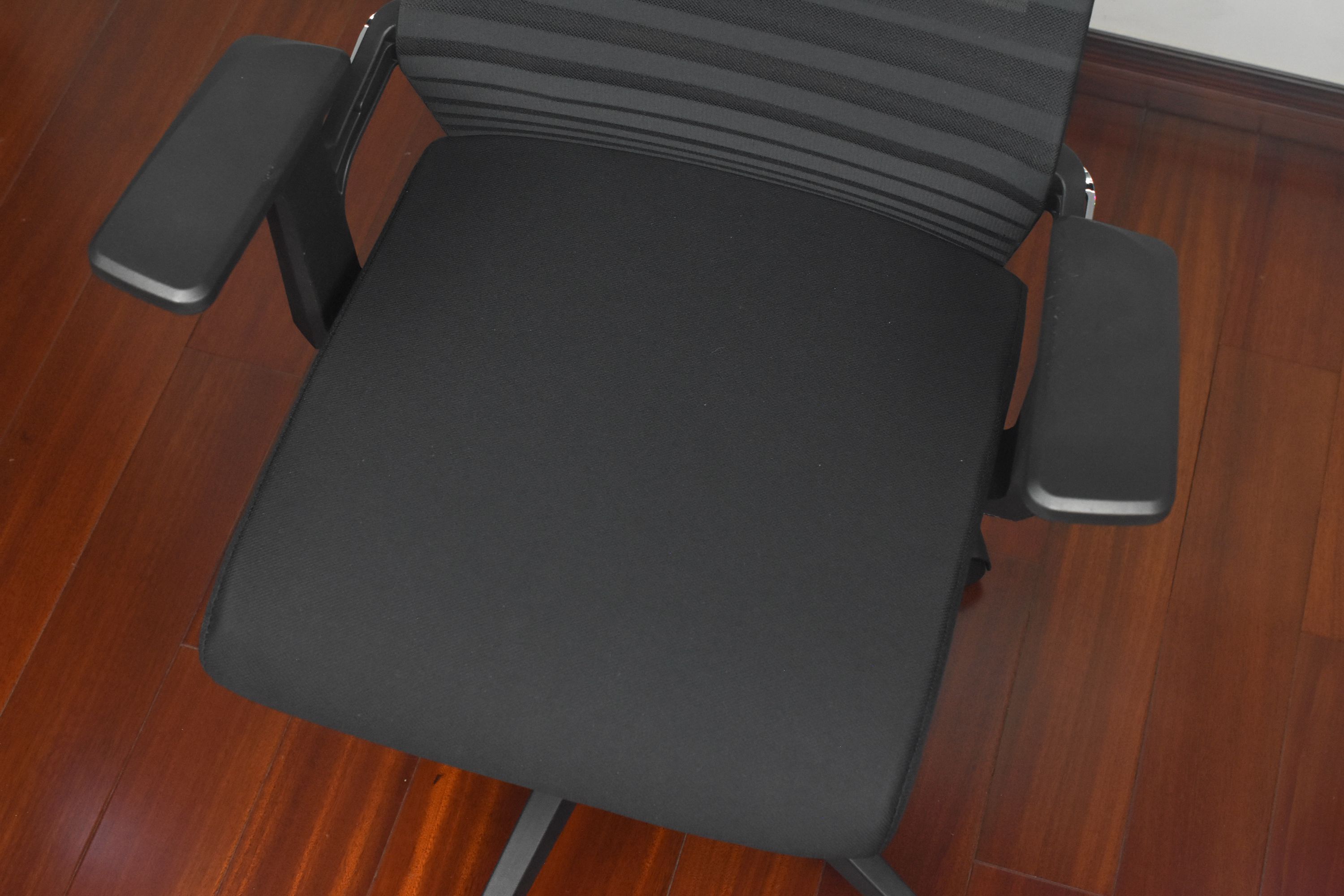 玻璃纤维|宝华贝轩护腰电脑椅J138A体验，谁说百元没有好电脑椅？