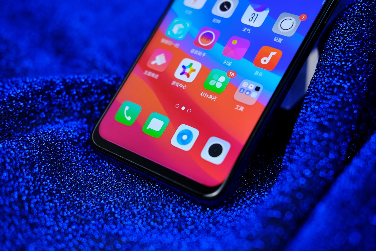 水滴屏|老机测评：均衡配置的OPPO A7x