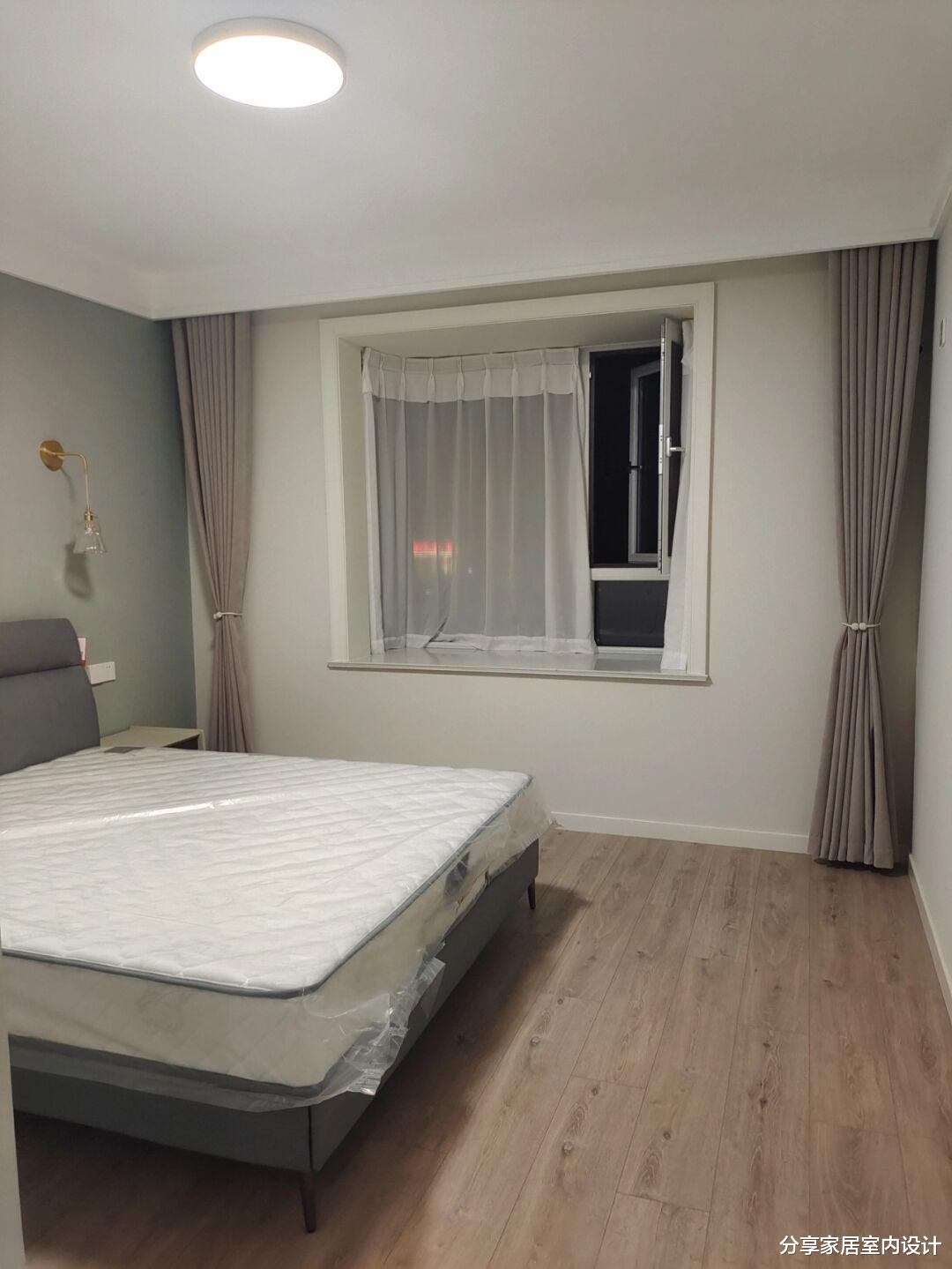 她家复式楼，面积不大却很舒适，全屋家具进场打扫干净分享一下！