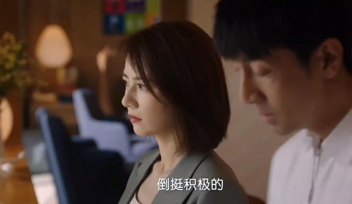 高圆圆|高圆圆新剧获发行许可,演员都是熟悉面孔,未播先火收视稳赚?