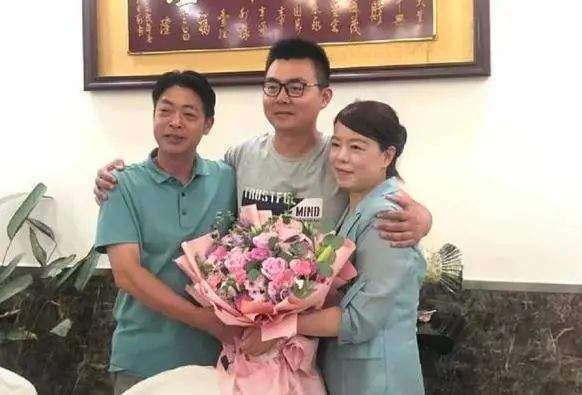 云雀飞舞|谈“沉默似金”的姚威：错换的伤痛深藏在心底，静候真相到来！