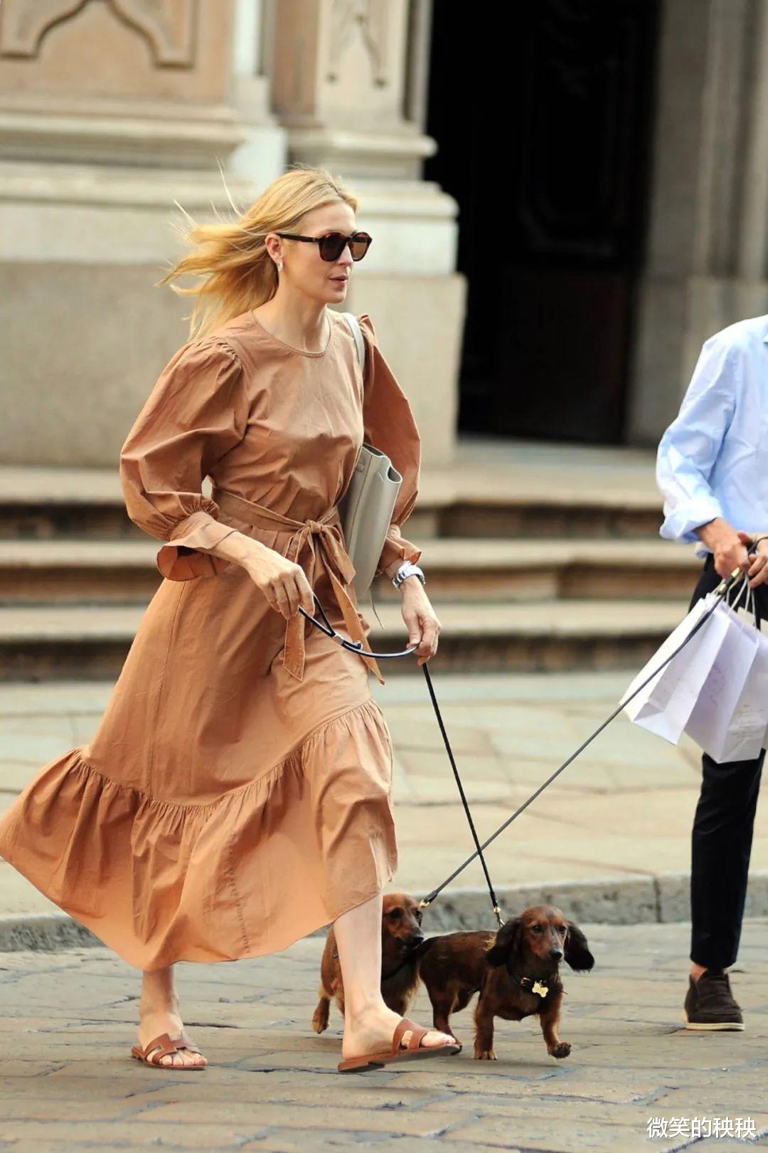 微笑的秧秧|夏天穿裙子,鞋子该怎么选?学会这3个穿搭套路,舒适又时髦