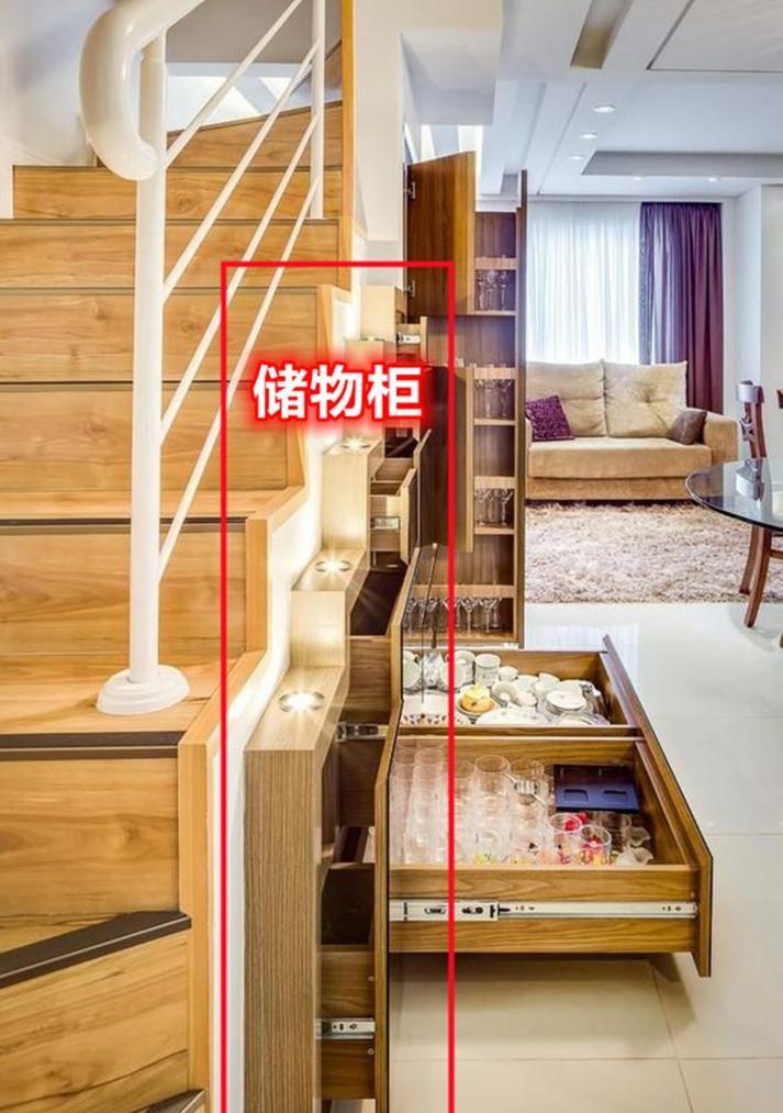 论装修还是他家会玩,楼梯下面塞个镜面柜,做酒柜用正正好!