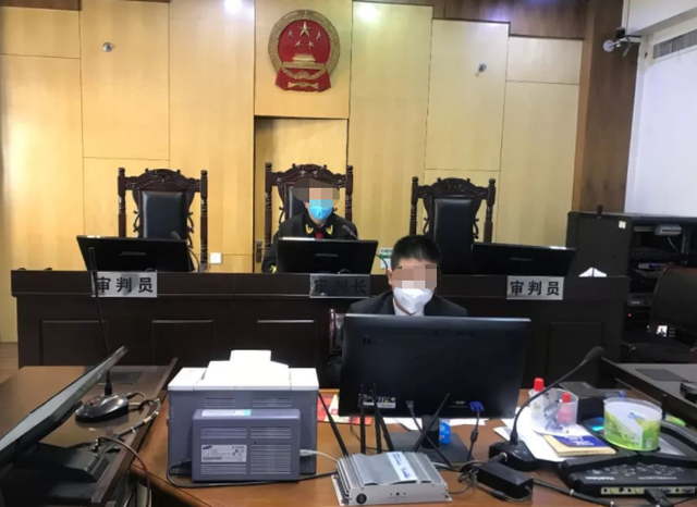 怀了新男友孩子,女大学生向前男友索赔15万分手费,法院怎么判的