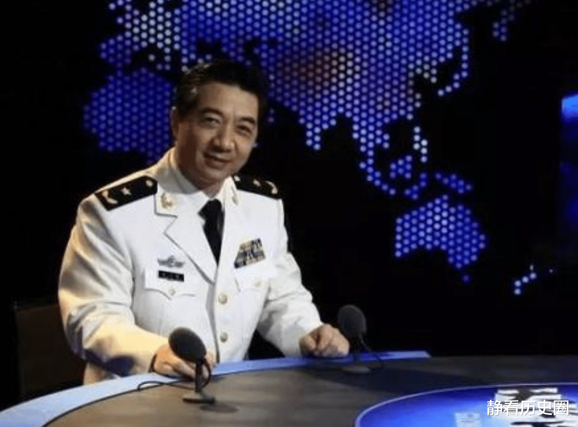 张召忠|假如某天战争再次打响，荧幕上活跃的军事专家，能参与到实战吗？