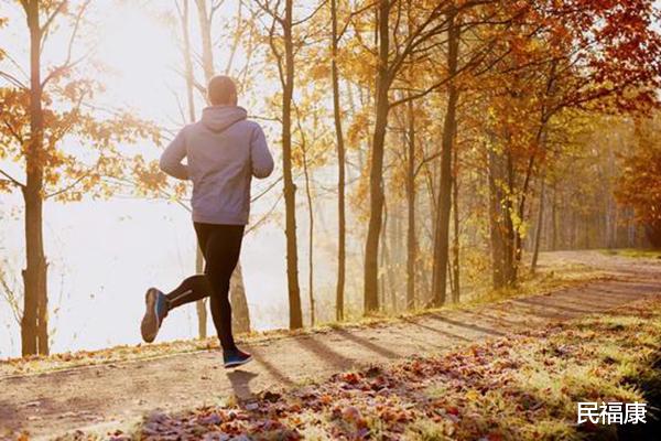 空腹|空腹运动是否减脂更快？早起空腹“3不喝”，你是否做到了？