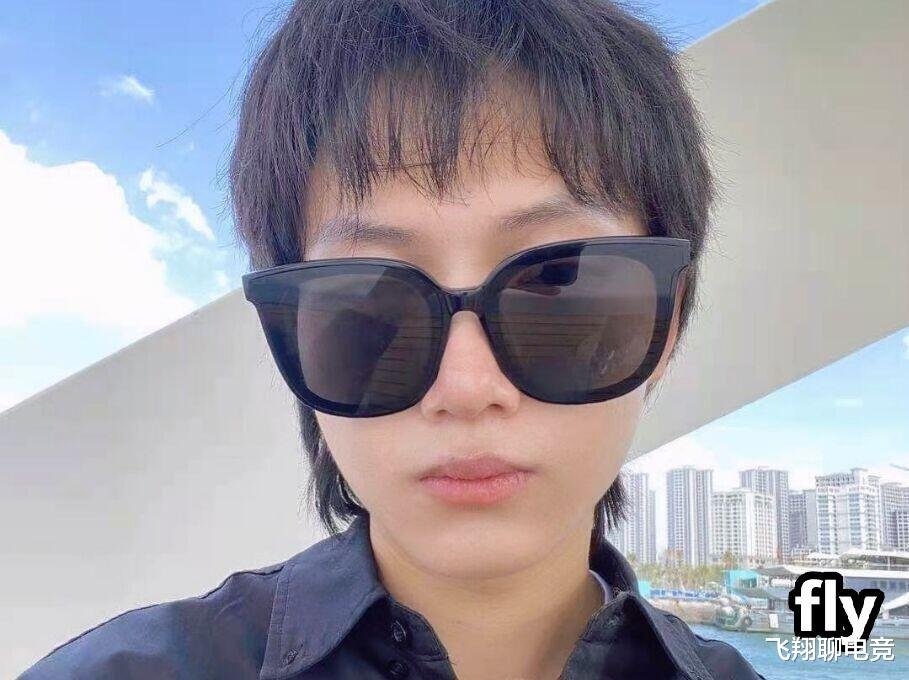 fly|fly兰兰合照首次曝光,fly素颜出镜,看到兰兰身高:绝配!