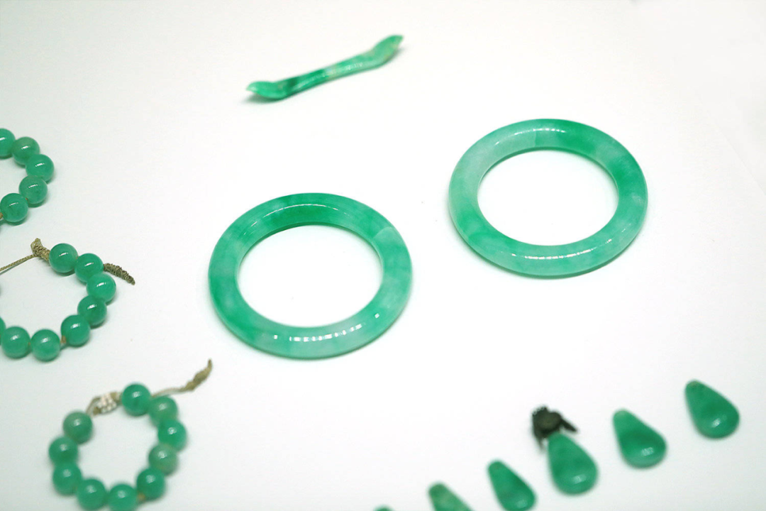 翡翠|博物馆里一整套翡翠饰品有多美，我们来品一品