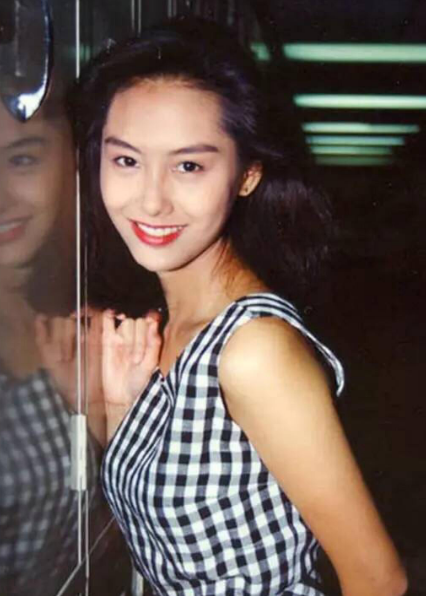 杨幂|杨幂：我18岁好看，景甜：我16岁好看，刘亦菲：有我14岁好看？