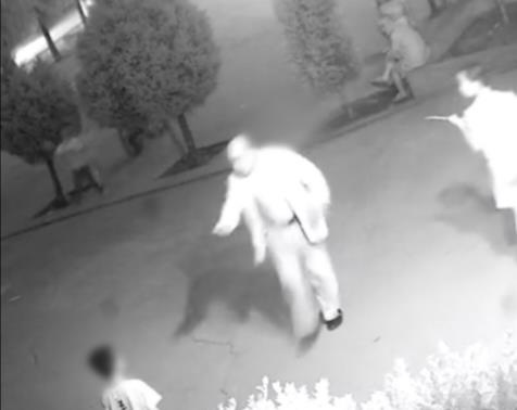 琳妹儿说|山西男孩玩球砸到老人，遭辱骂连踹12脚，家长：孩子晚上多次哭醒