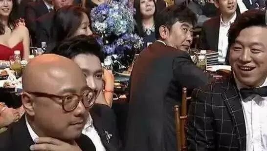 清浅微笑的我|在娱乐圈要努力攀登到山顶，山顶人少，坏人自然就少