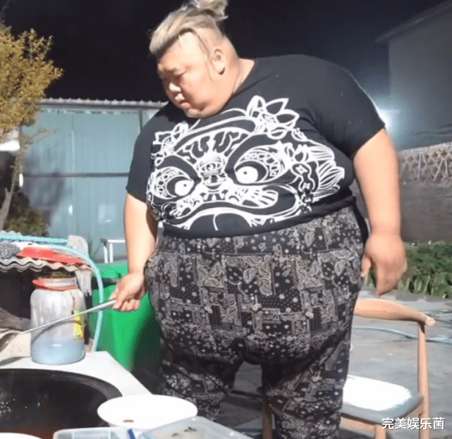 唢呐|胖猴仔回怼网友“唢呐”事件，已联系红雨减肥营，欲转型做PK主播