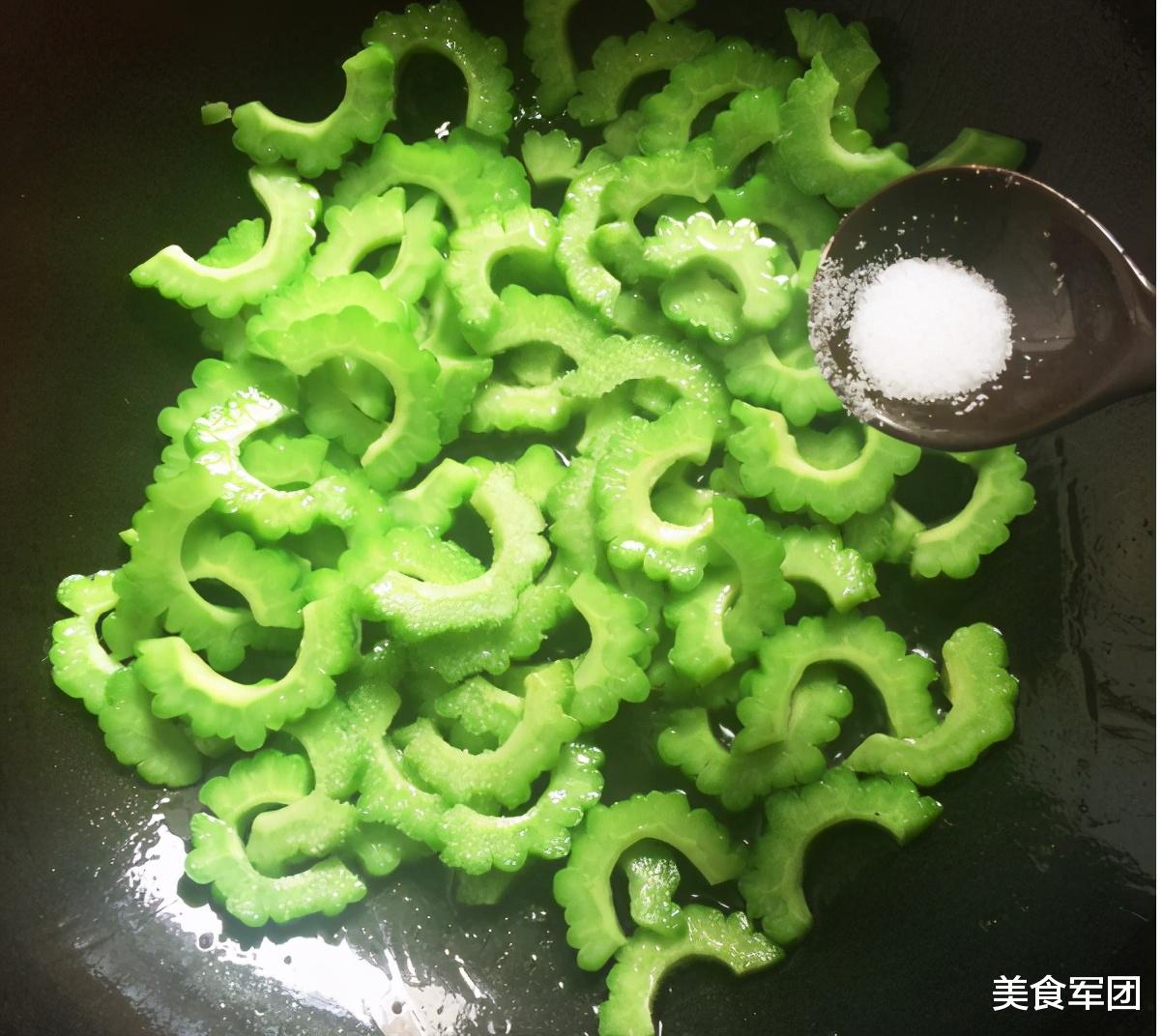 苦瓜|减肥不用再挨饿了，多吃这种减脂食材，帮你告别赘肉，越吃越瘦