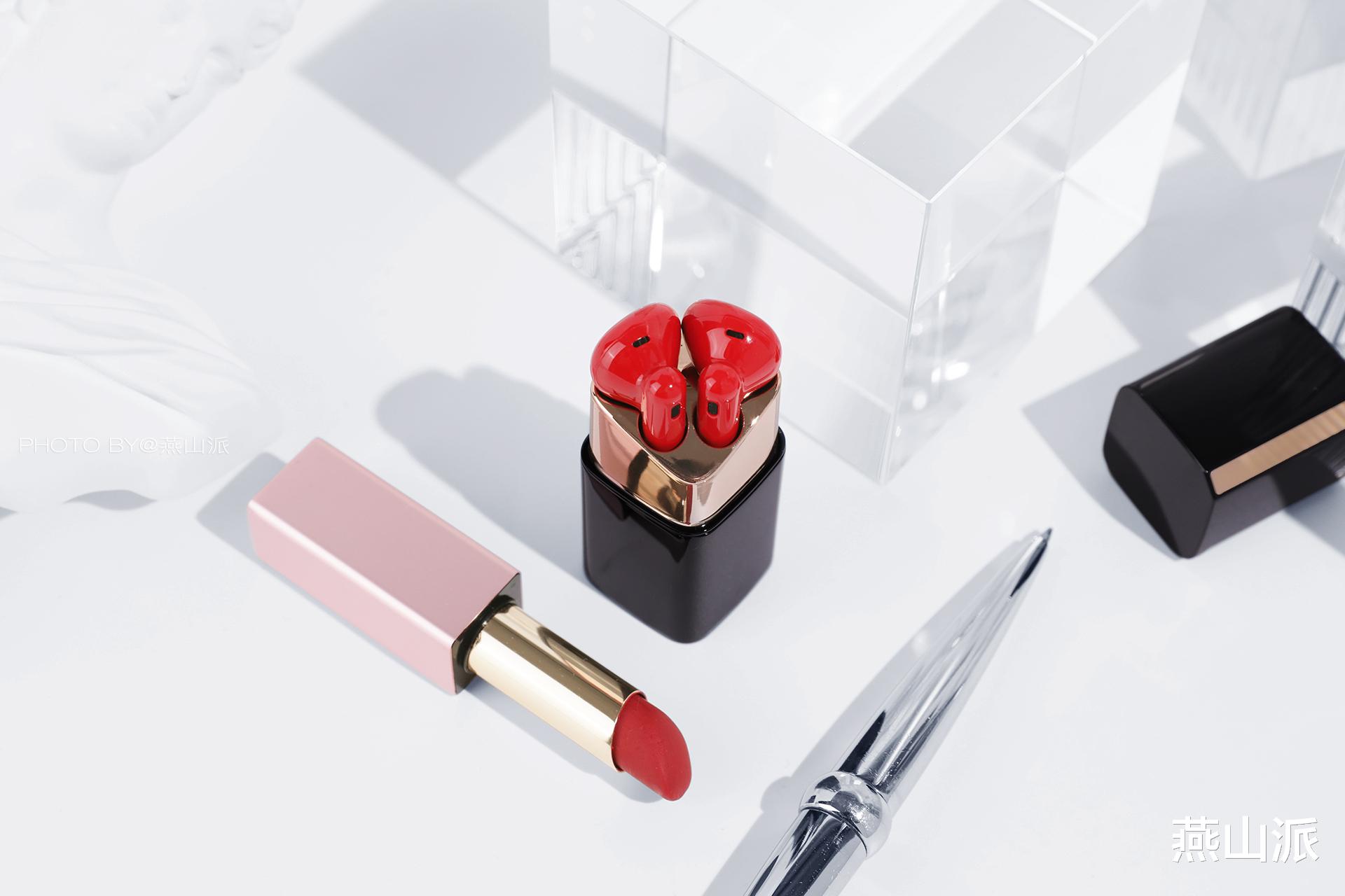 华为|每个女孩包里都需要这支时尚科技单品 华为FreeBuds Lipstick图赏