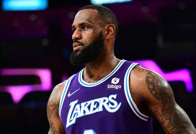 老鹰队|32分8板9助！就在今天，2项前无古人的NBA纪录被詹姆斯达成了