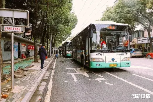 周新聊情|在武汉有100种观江姿势，看哪一款能打动你的心