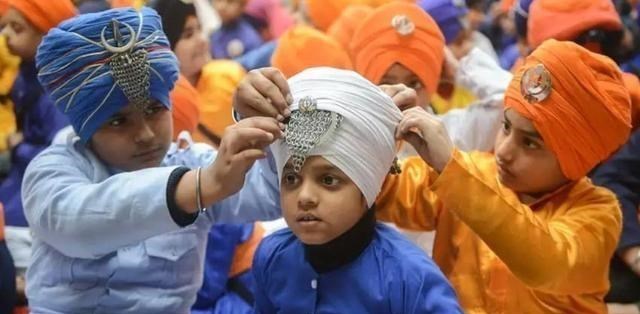 頭巾既不美觀也不方便，為什麼印度人要用頭巾把腦袋包那麼嚴實？-圖6