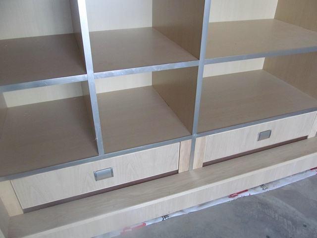 朋友花8万买的教训！地板和衣柜哪个先安装，搞错了损失就大了