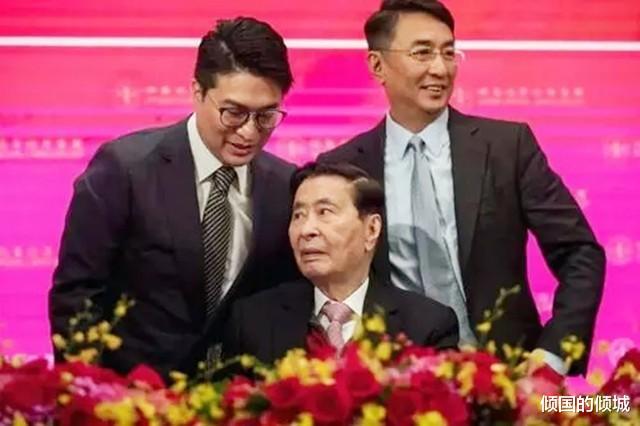 李家杰|香港地产大亨，坐拥千亿家财，却不愿结婚
