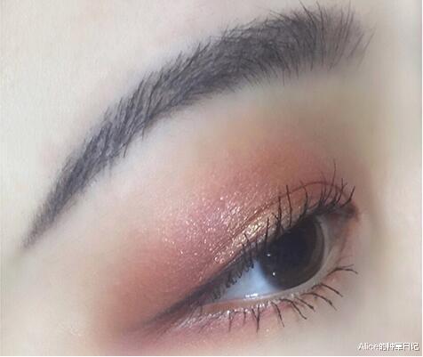 眼妆|为什么化妆后老是显脏？来看看新手常见画眼妆误区