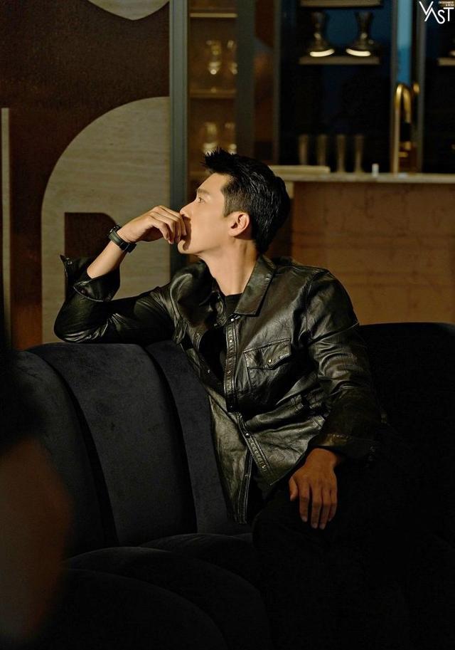 玄彬|玄彬2022年帅照释出！禁欲白西装VS坏坏黑皮衣，人格测验结果公开