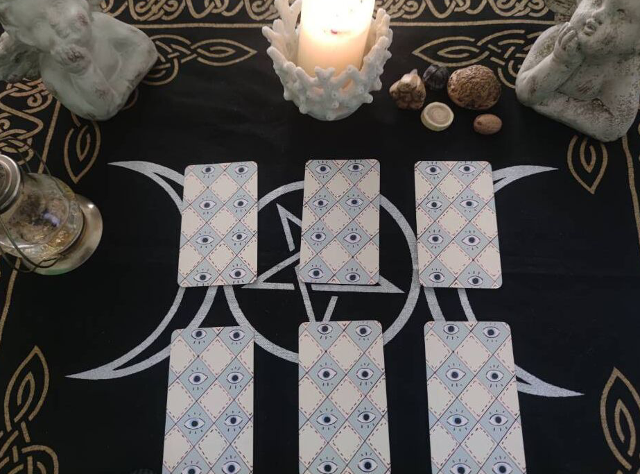 塔罗师塔娜|塔娜天蝎座八月复合运势：不清不楚，背叛感情懦弱逃避