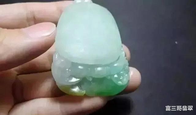 翡翠|玉赏 | 俏色巧雕，让翡翠焕然一新的神奇技法