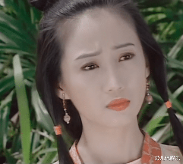 桑妮|贾静雯曾给她当“丫鬟”，当红时期削发为尼，还俗复出后已无人识