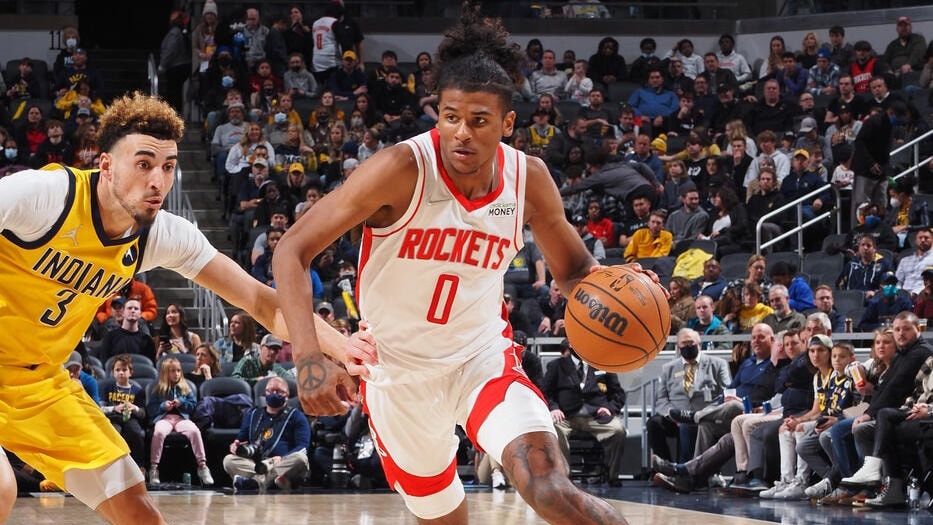 火箭隊|再脫變？火箭榜眼復(fù)出首戰(zhàn)太亮眼，三分9中6爆砍20分獲塞帥盛贊