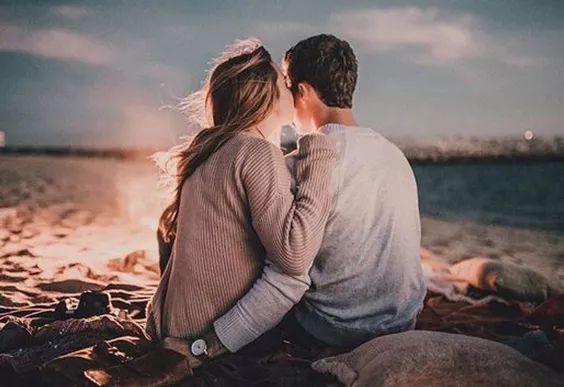 仲念念|看看女人发的朋友圈,就知道她是真精致,还是假精致了