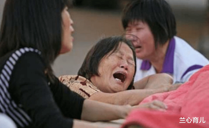 人贩子 20岁外甥女接4岁舅舅放学,老师怀疑人生:人贩子这么膨胀了吗