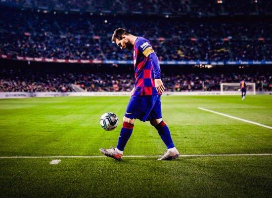 梅西|重磅炸弹！巴萨名宿曝梅西去向，球迷直言：打不过就加入