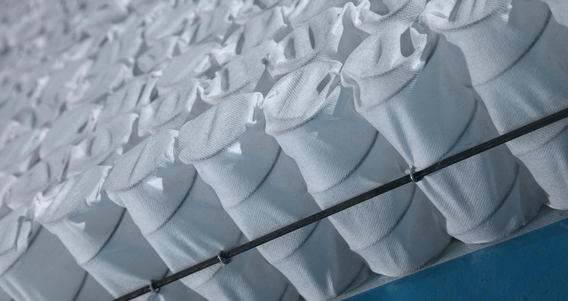 花间语录|我家用弹簧床垫,爸妈家用棕床垫,亲身体会告诉你,哪种睡得好