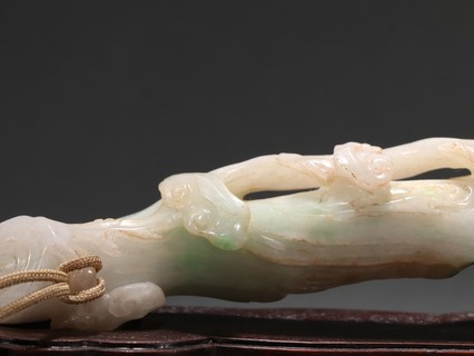 翡翠|清代 老翡翠灵芝如意摆件。