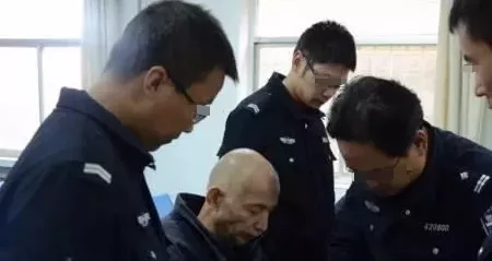 你好吴所畏 广东男子被富商活活烧死，尸骨无存：底层互害，是人性最大的恶