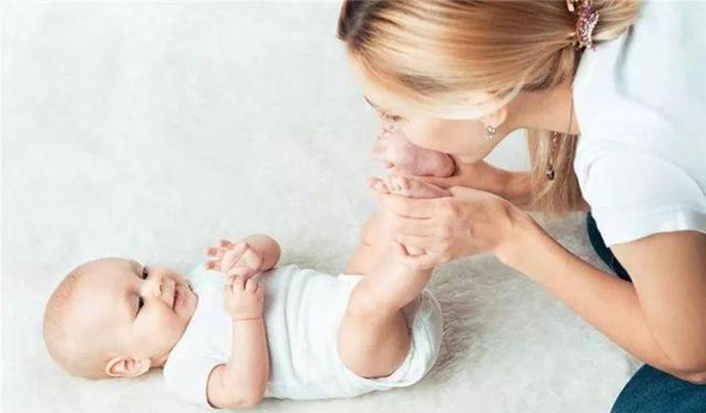 小雪妈妈育儿|宝宝这3个地方要多摸,孩子更聪明,可惜很多家长碰都很少碰