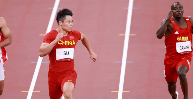 Uzi|苏炳添5年前LOL表演赛火了：ID是老婆的名字，曾直播击杀UZI