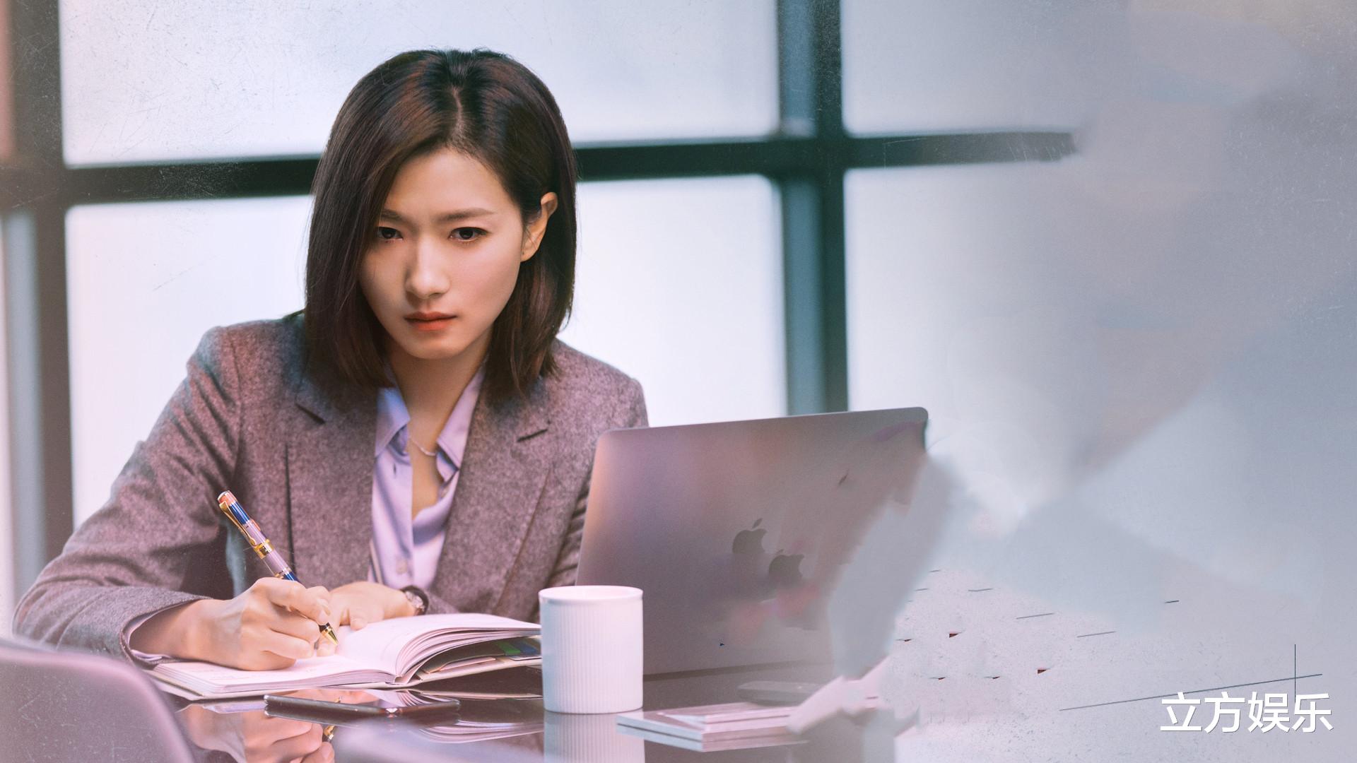 潜规则|曾因7次拒绝“潜规则”被封杀，今凭实力走红，被誉为最干净女星