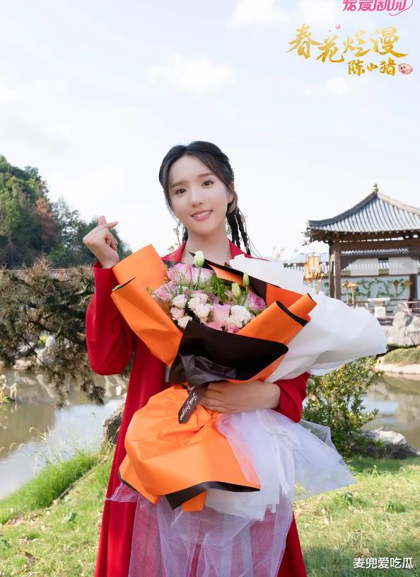 苏晓彤|苏晓彤新剧遭吐槽？全员面部肿胀、男主比女主漂亮，同框似姐妹