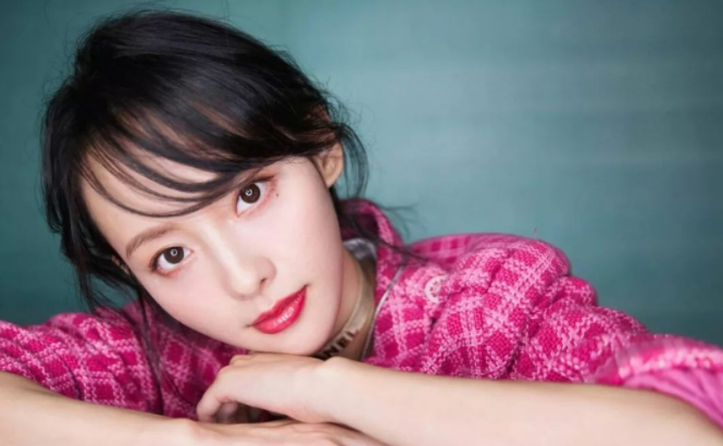 张嘉倪|出道即巅峰,和男友同居7年遭弃后嫁富二代,3年抱俩,人生赢家