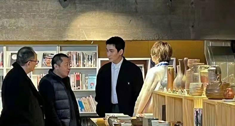 白雪在燃烧 平遥国际电影展：王俊凯c位合照抢眼，全网都在偶遇朱一龙