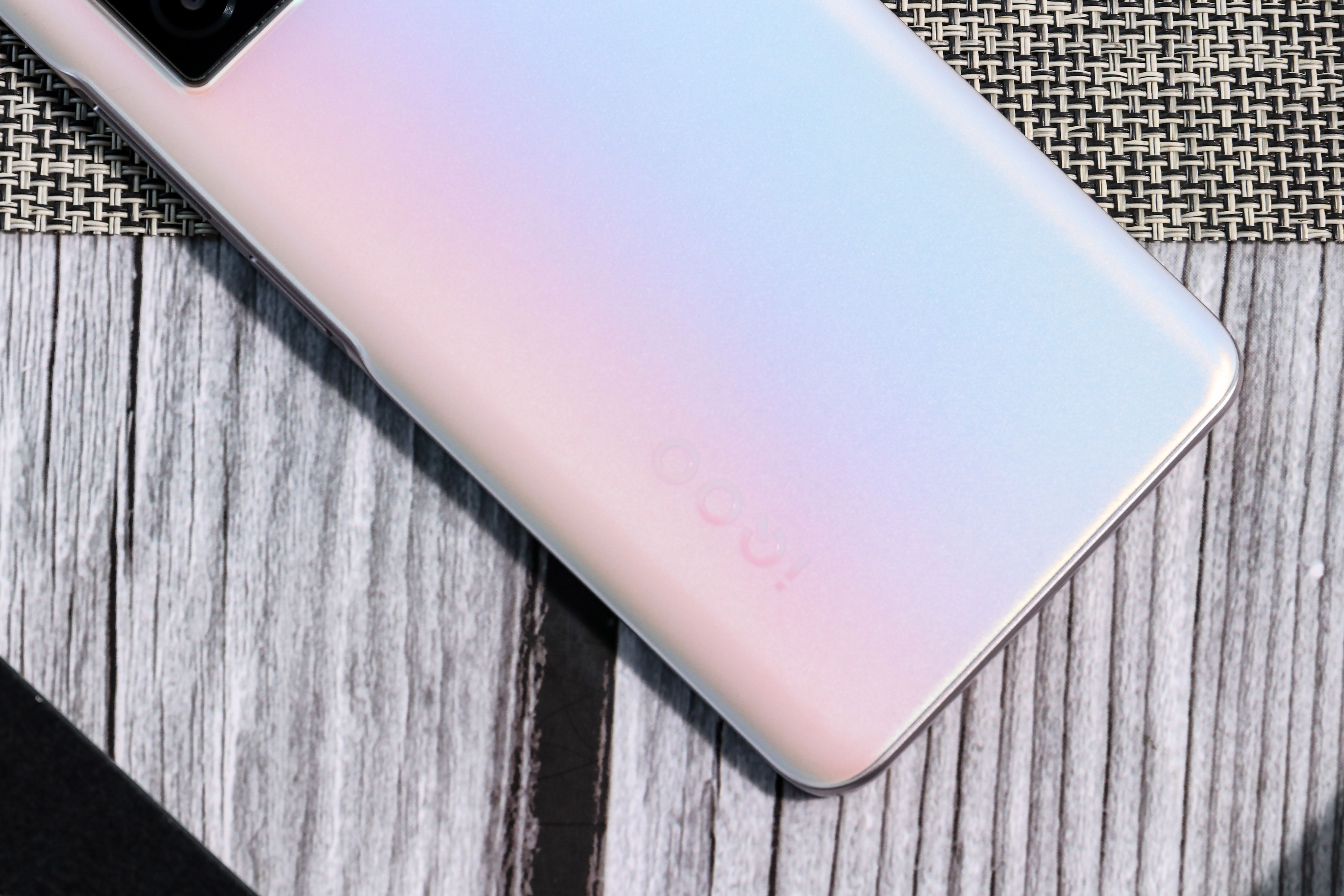 iqoo|iQOO Z5性能有多强？获中端机性能榜第一，实测表现佳