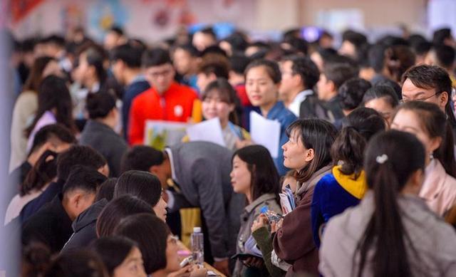 大龟 广东省办公厅招聘名单公布，985成标配，普通学生：逆袭太难了