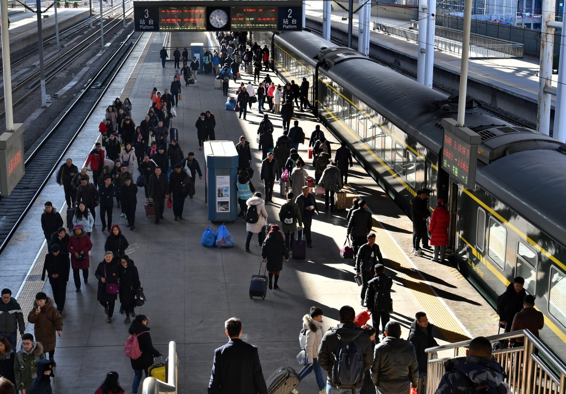 賀鳳杰說汽車 地方層層加碼，企業也設置重重障礙，打工人返鄉過年難上加難