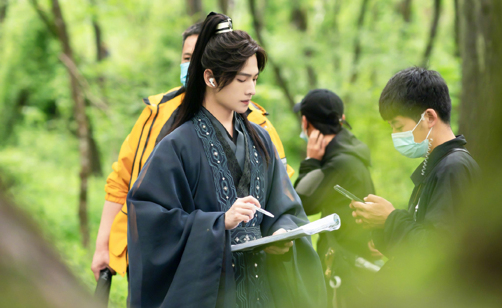 杨洋|杨洋，再也不嫌弃你的演技了，以后就靠你来拯救古偶了