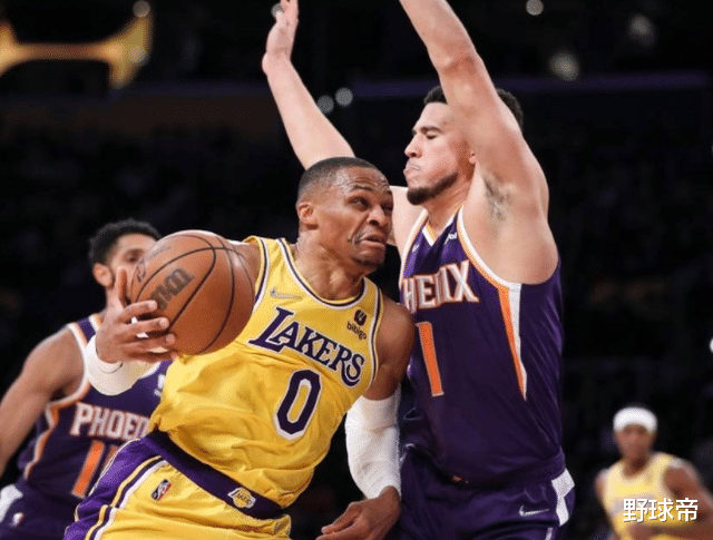 威斯布魯克|13中1，11中1！是什么人才，會排出這樣的笑料陣容！這還怪威少？