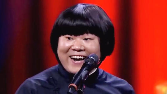 孙越|相声演员孙越的妻子，被网友调侃是带了假发的岳云鹏，福气满满的